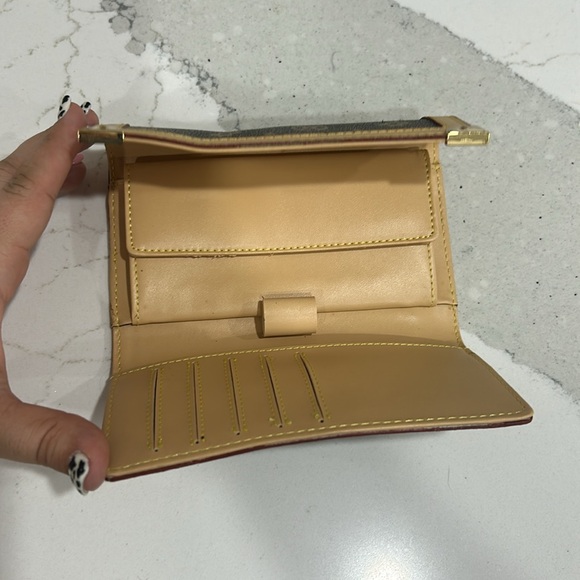 Wallet - Picture 2 of 4